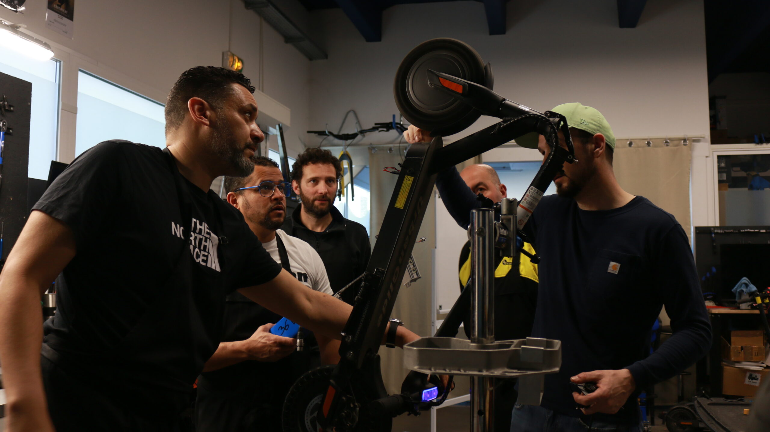 Atelier Ligne de Chaîne — intervention technique en cours